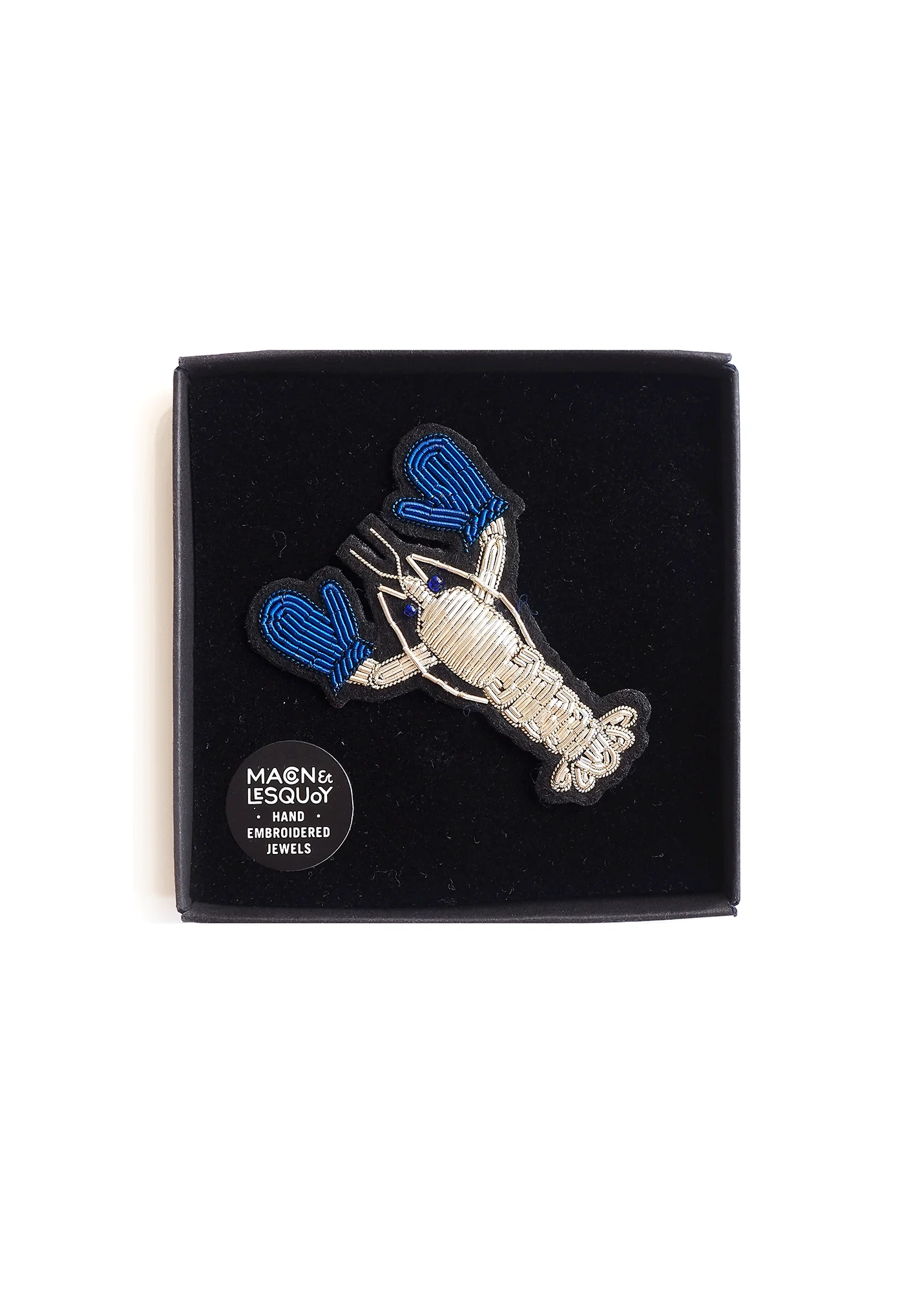 Broche brodée Homard avec gants - SAINT JAMES x Macon & Lesquoy (BLANC/BLEU) - Image 3